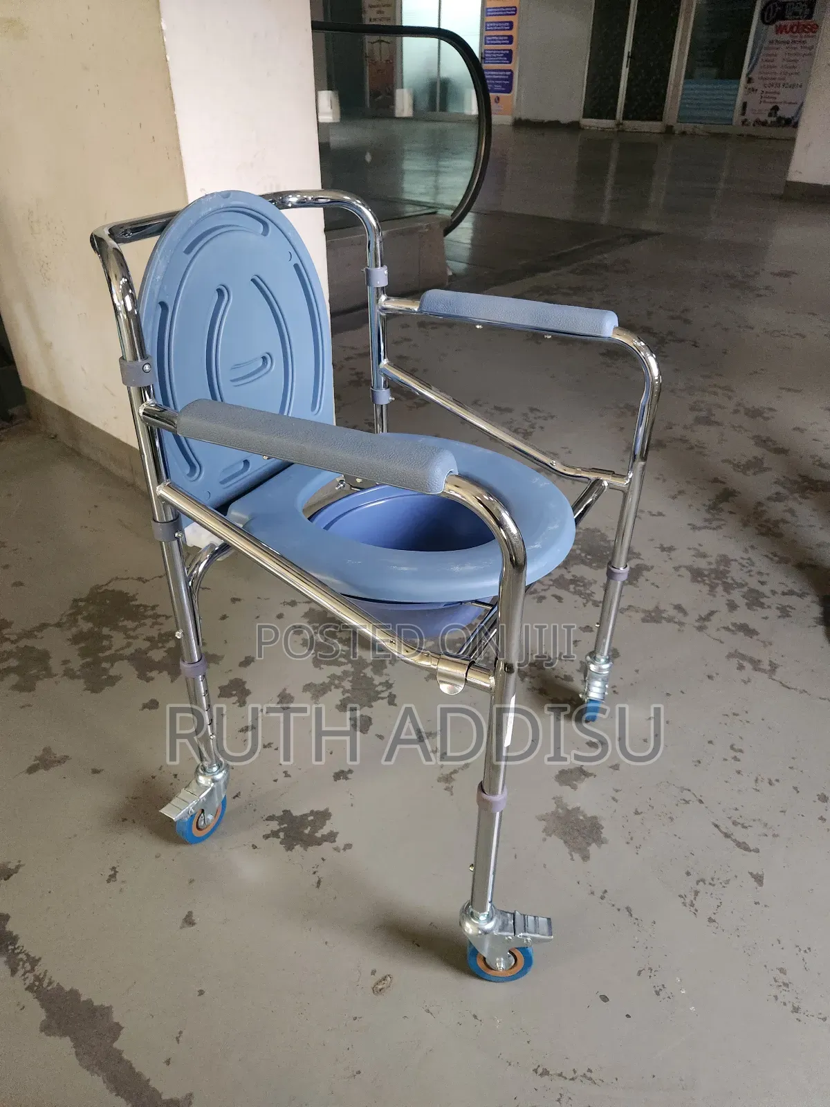Commode Wheelchair广吧movable Toilet Chair卝妐commode Wheelchair Medical