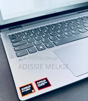 Photo - New Laptop Lenovo Yoga 7i 8GB AMD Ryzen 5 SSD 512GB