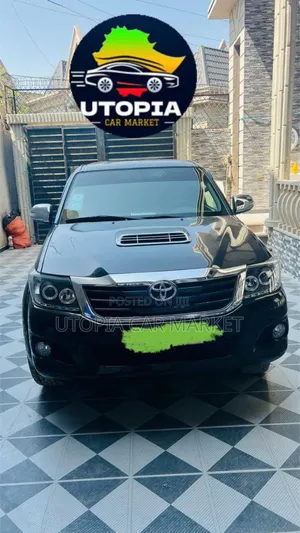 Photo - Toyota Hilux 2008 Black