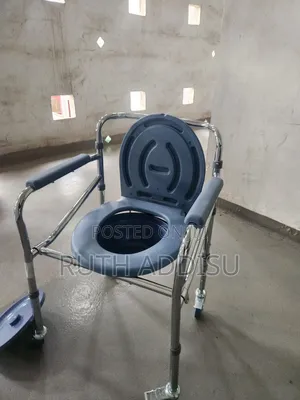 Foldable Commode Wheelchair鳵不wheelchair庫房wheelchair做完wheelchair Medica