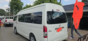 Toyota HiAce 2017 White