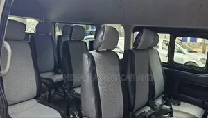 Toyota HiAce 2017 White