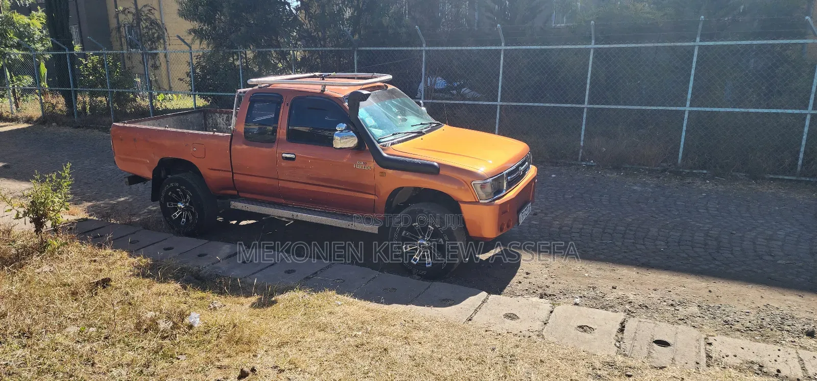 Toyota Hilux 1998 Orange