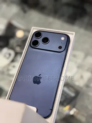 Photo - New Apple iPhone 17 Pro Max 256 GB Blue