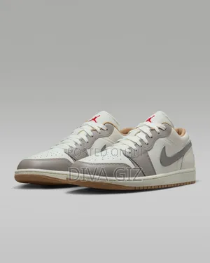 Air Jordan 1 Low Men's Shoe