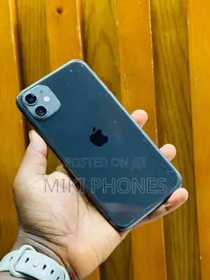 Photo - Apple iPhone 11 64 GB Black