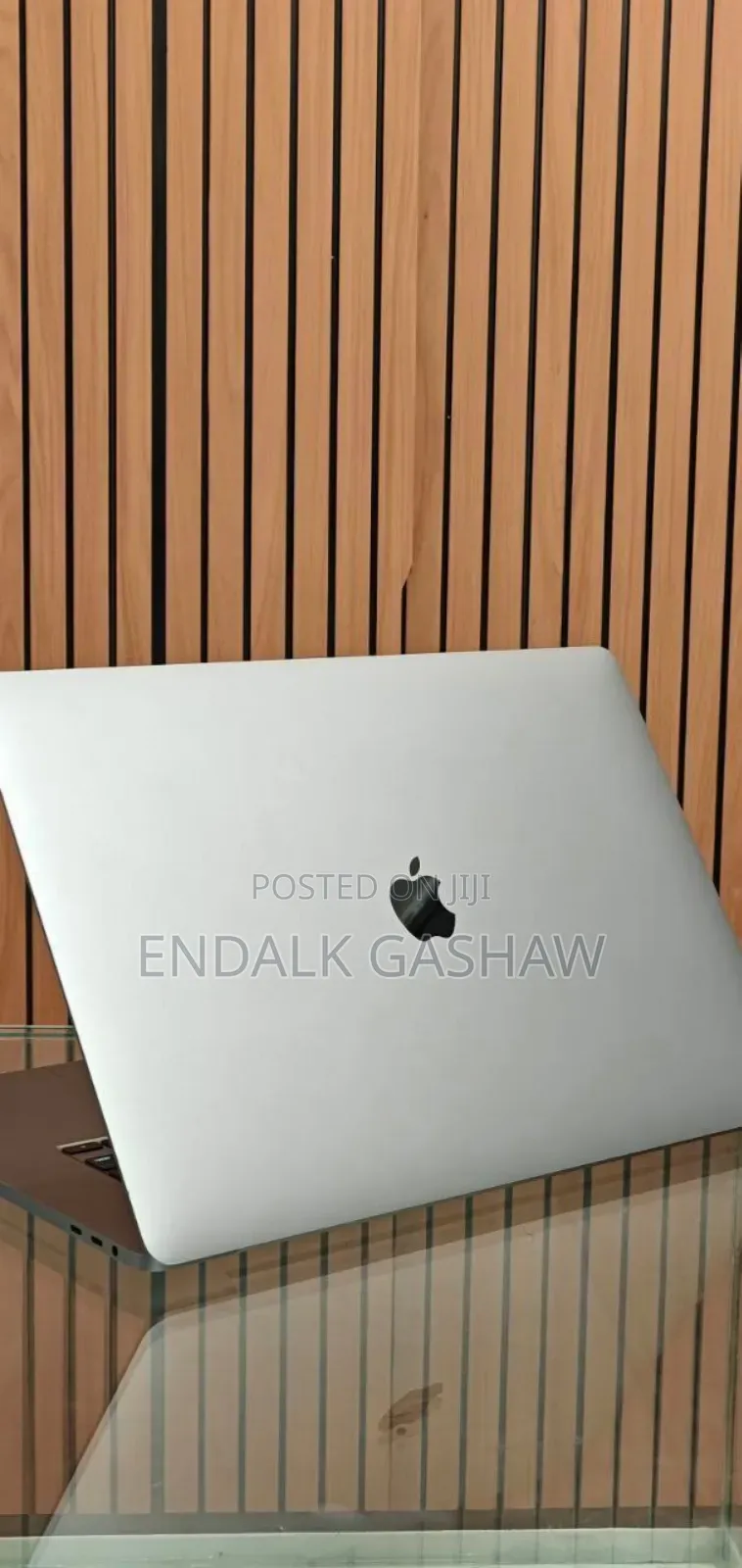 New Laptop Apple MacBook Pro 2019 16GB Intel Core I7 SSD 512GB