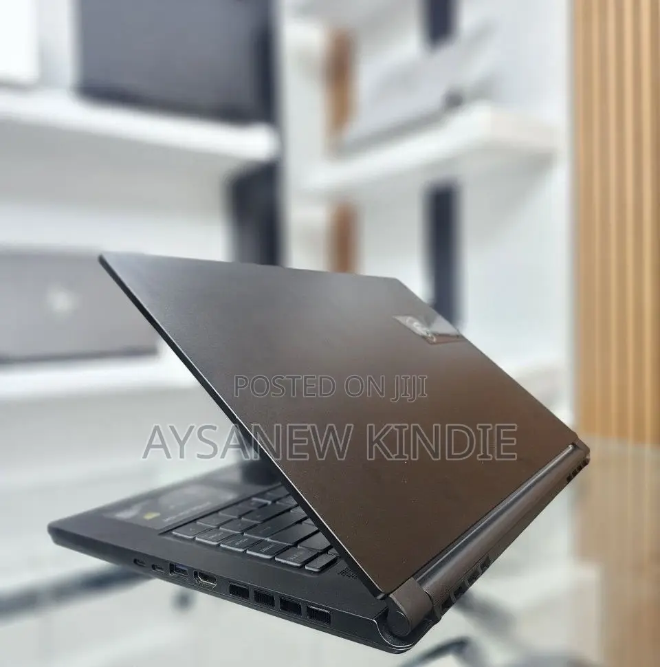 New Laptop MSI Stealth 16 Studio A13VG 16GB Intel Core I7 SSD 1T