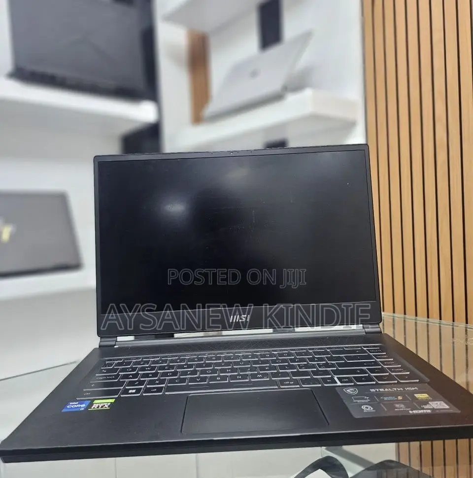 New Laptop MSI Stealth 16 Studio A13VG 16GB Intel Core I7 SSD 1T