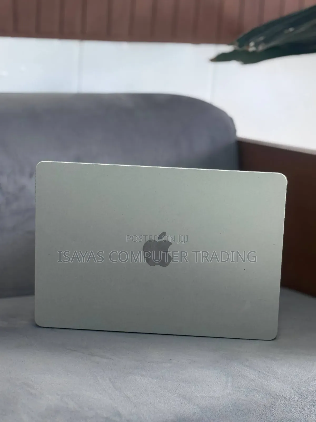 New Laptop Apple MacBook Air 2022 M2 8GB SSD 256GB