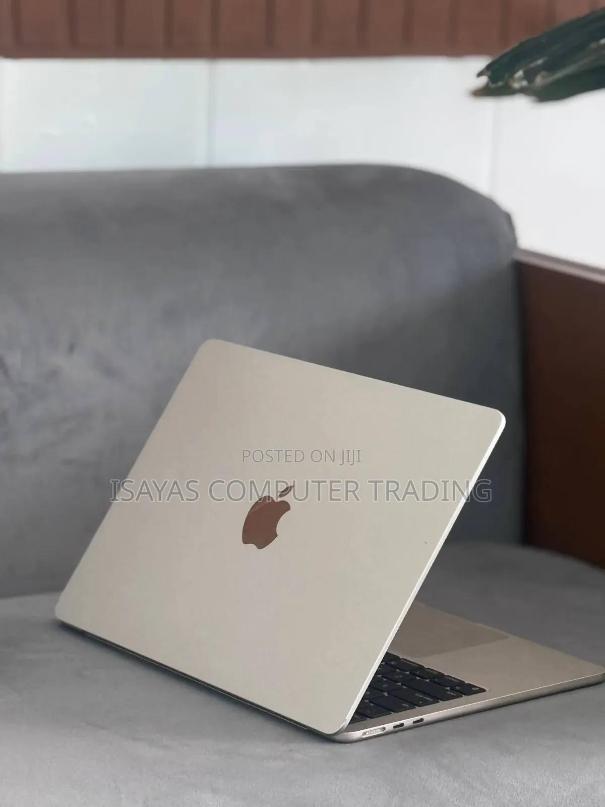 New Laptop Apple MacBook Air 2022 M2 8GB SSD 256GB