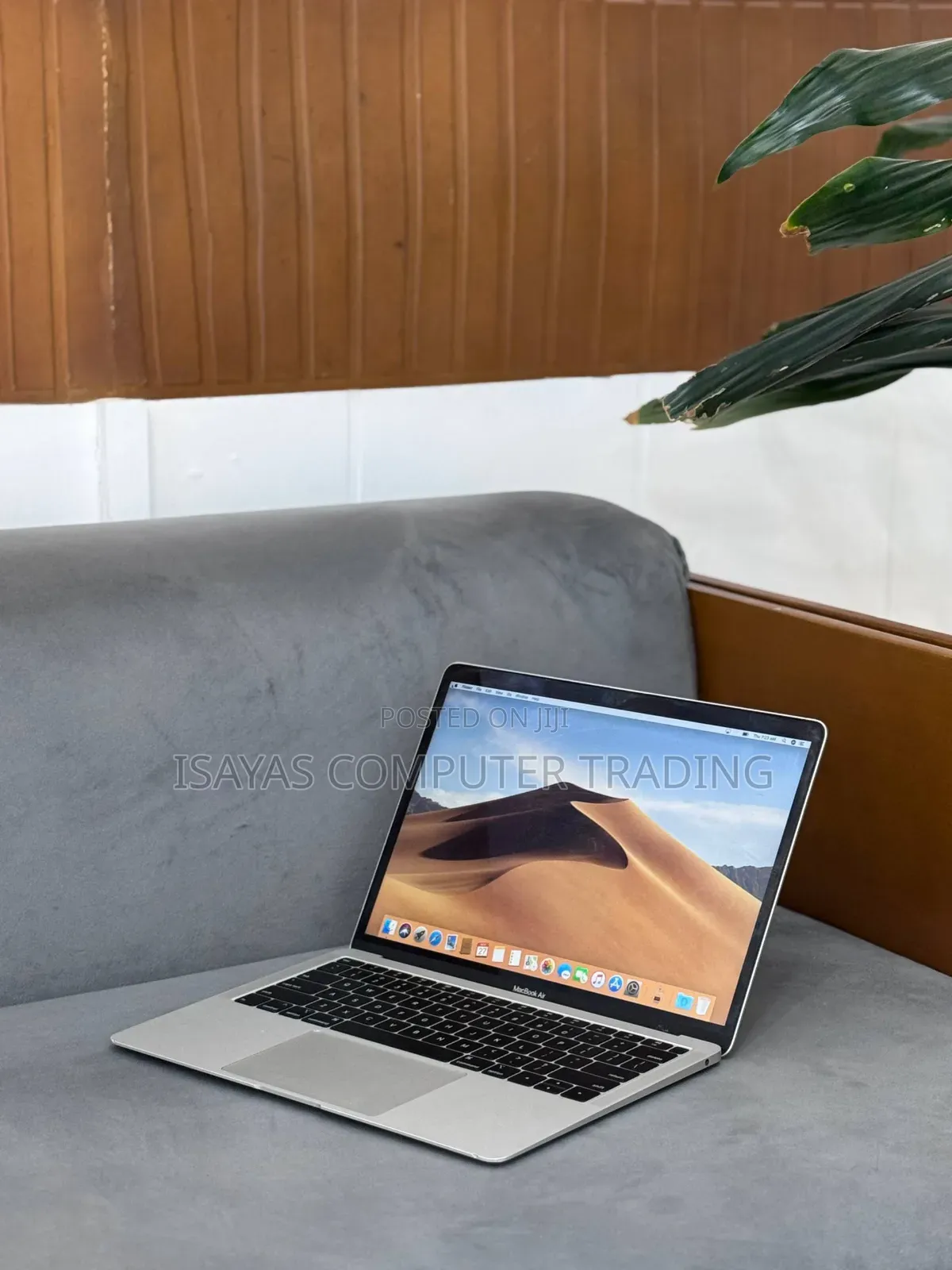 New Laptop Apple MacBook Air 2019 8GB SSD 128GB