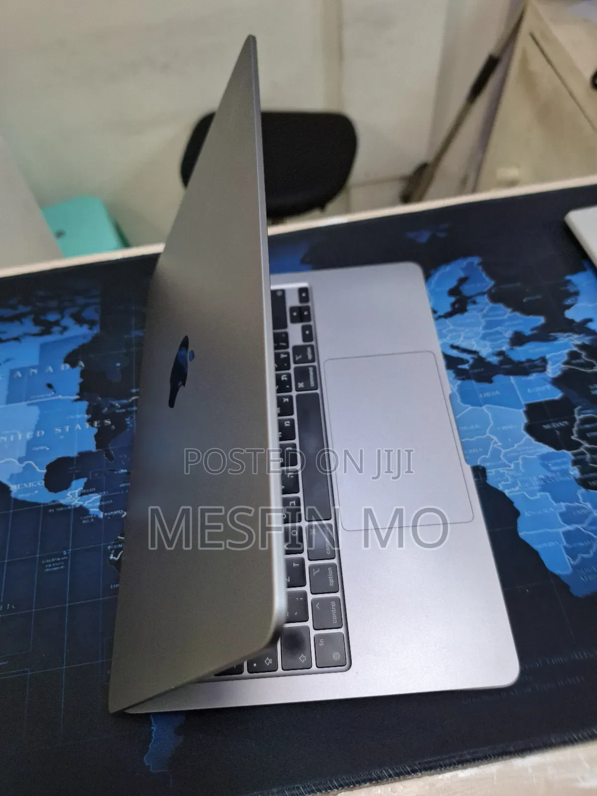 Laptop Apple MacBook Air 2022 M2 16GB Apple M2 SSD 256GB