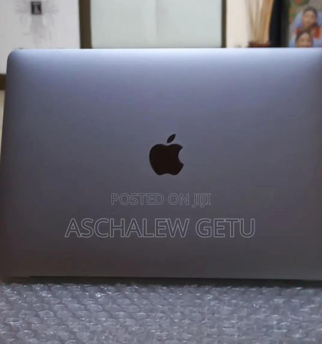 New Laptop Apple MacBook Pro M1 16GB Apple M1 Pro SSD 256GB