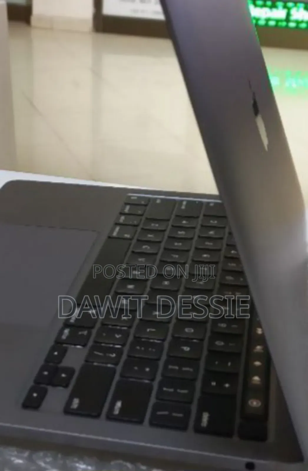 New Laptop Apple MacBook Pro 2020 M1 16GB Apple M1 Pro SSD 256GB