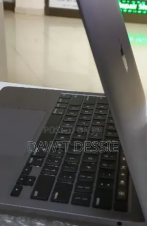 New Laptop Apple MacBook Pro 2020 M1 16GB Apple M1 Pro SSD 256GB