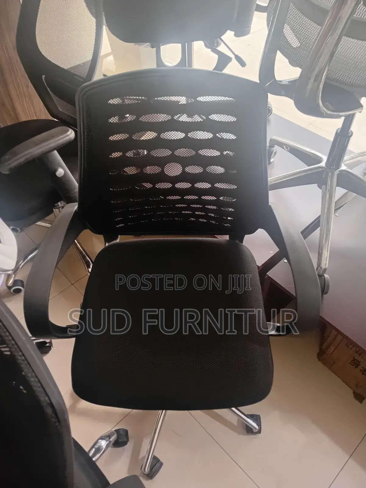 ያብሮ ዋንባሮች Office Chairs