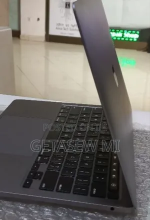 New Laptop Apple MacBook Pro M1 16GB Apple M1 SSD 256GB