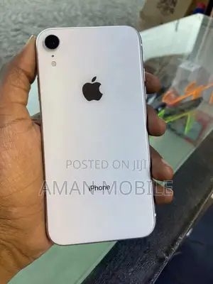 Photo - Apple XR 64 GB White