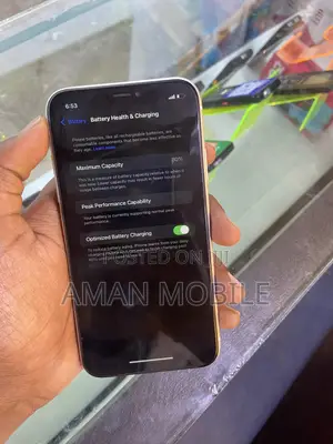 Apple XR 64 GB White