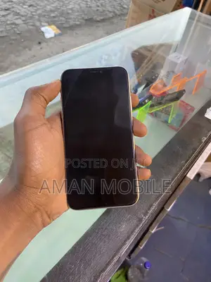 Apple XR 64 GB White