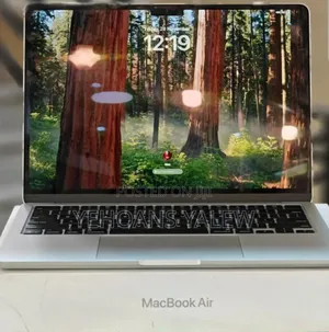 New Laptop Apple MacBook Air 2025 M4 13-Inch 16GB Apple M4 SSD 256GB
