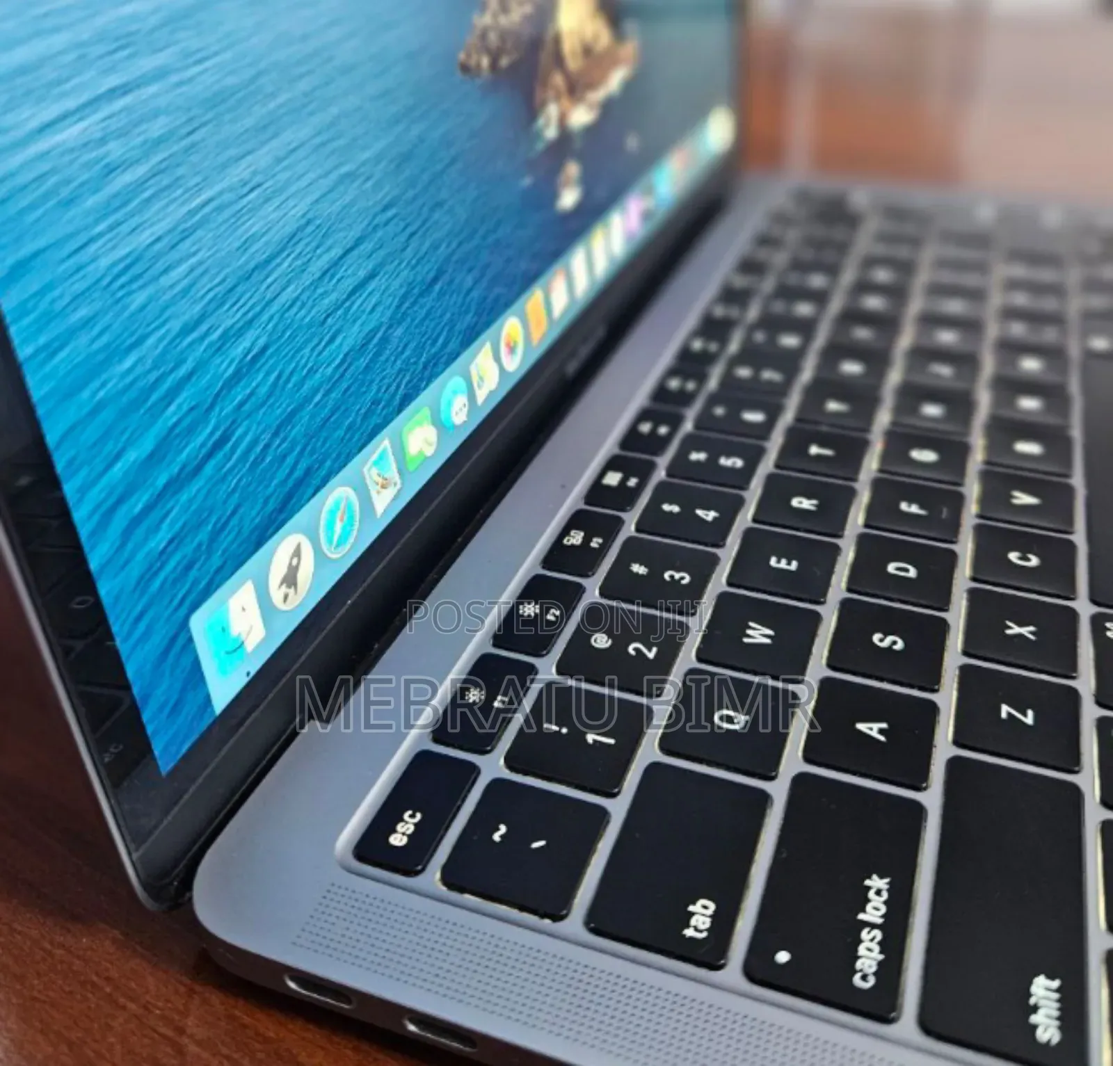 New Laptop Apple MacBook Pro 2019 8GB Intel Core I5 SSD 128GB