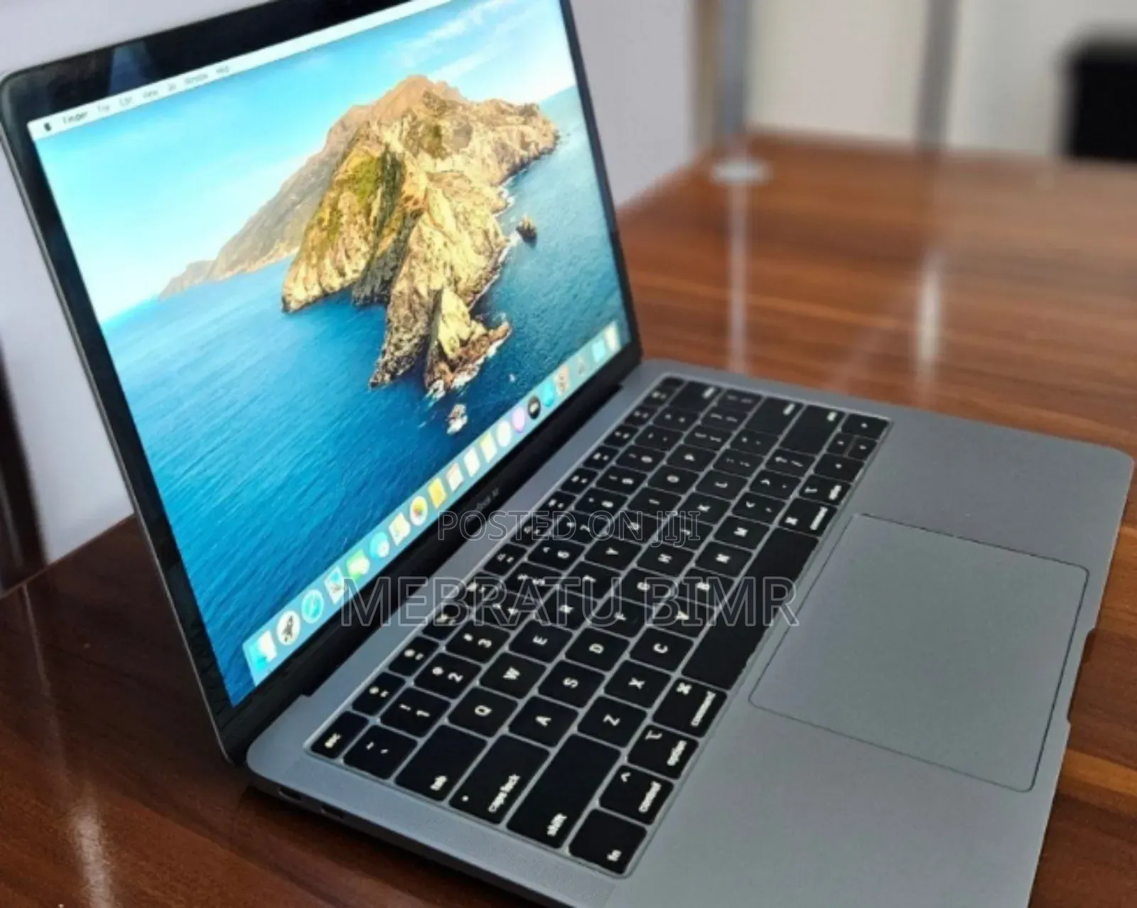 New Laptop Apple MacBook Pro 2019 8GB Intel Core I5 SSD 128GB