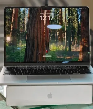 New Laptop Apple MacBook Air 2025 M4 13-Inch 16GB Apple M4 SSD 256GB