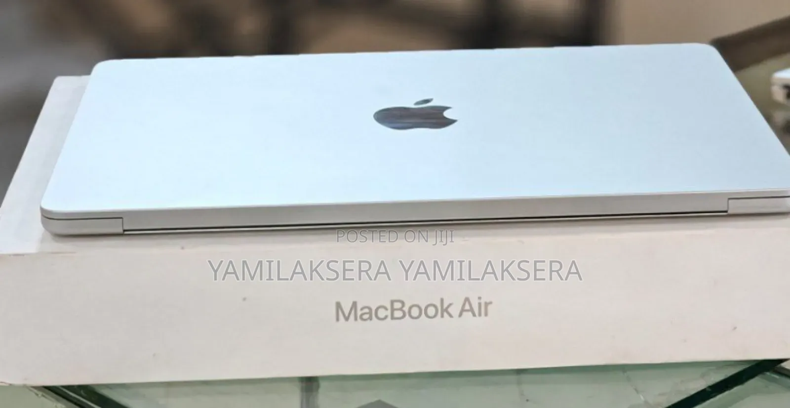 New Laptop Apple MacBook Air 2025 M4 13-Inch 16GB Apple M4 SSD 256GB