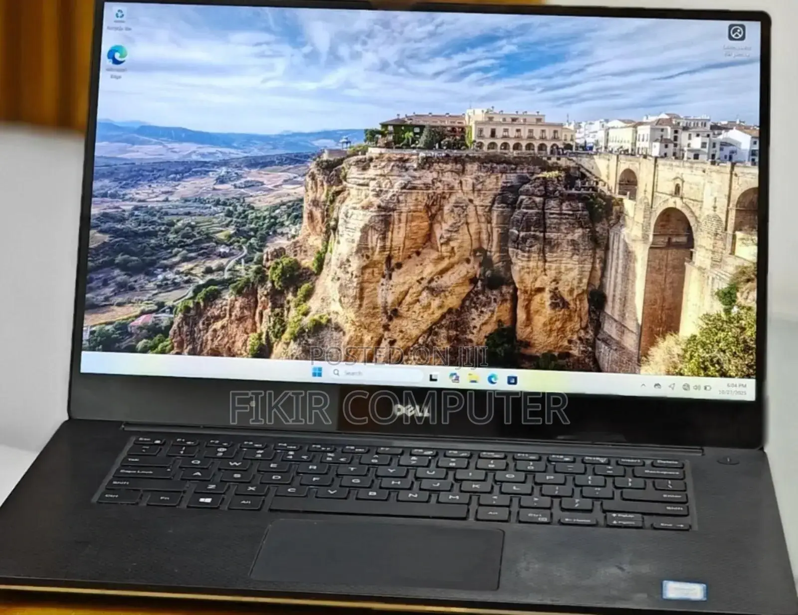 New Laptop Dell XPS 15 16GB Intel Core I7 SSD 256GB