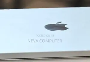 Photo - New Laptop Apple MacBook Air 2020 M1 16GB Apple M4 SSD 256GB