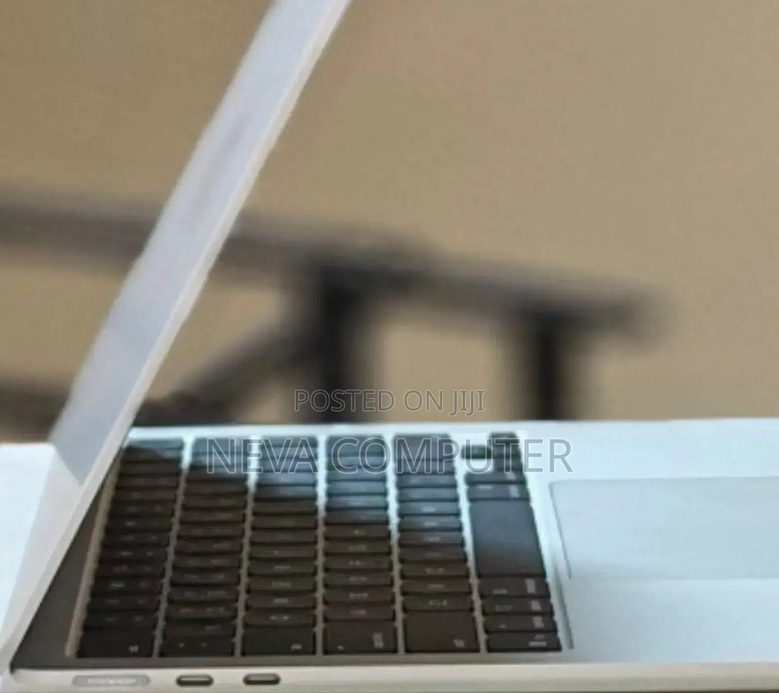 New Laptop Apple MacBook Air 2020 M1 16GB Apple M4 SSD 256GB