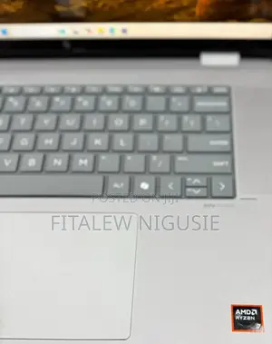 New Laptop HP Envy X360 16GB AMD Ryzen 7 SSD 512GB