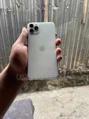 Photo - Apple iPhone 11 Pro Max 256 GB White