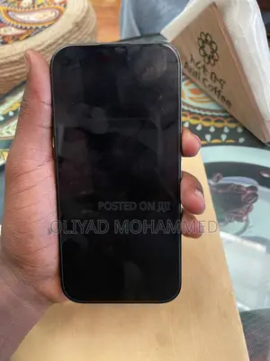 Photo - Apple iPhone 14 Pro 128 GB Black