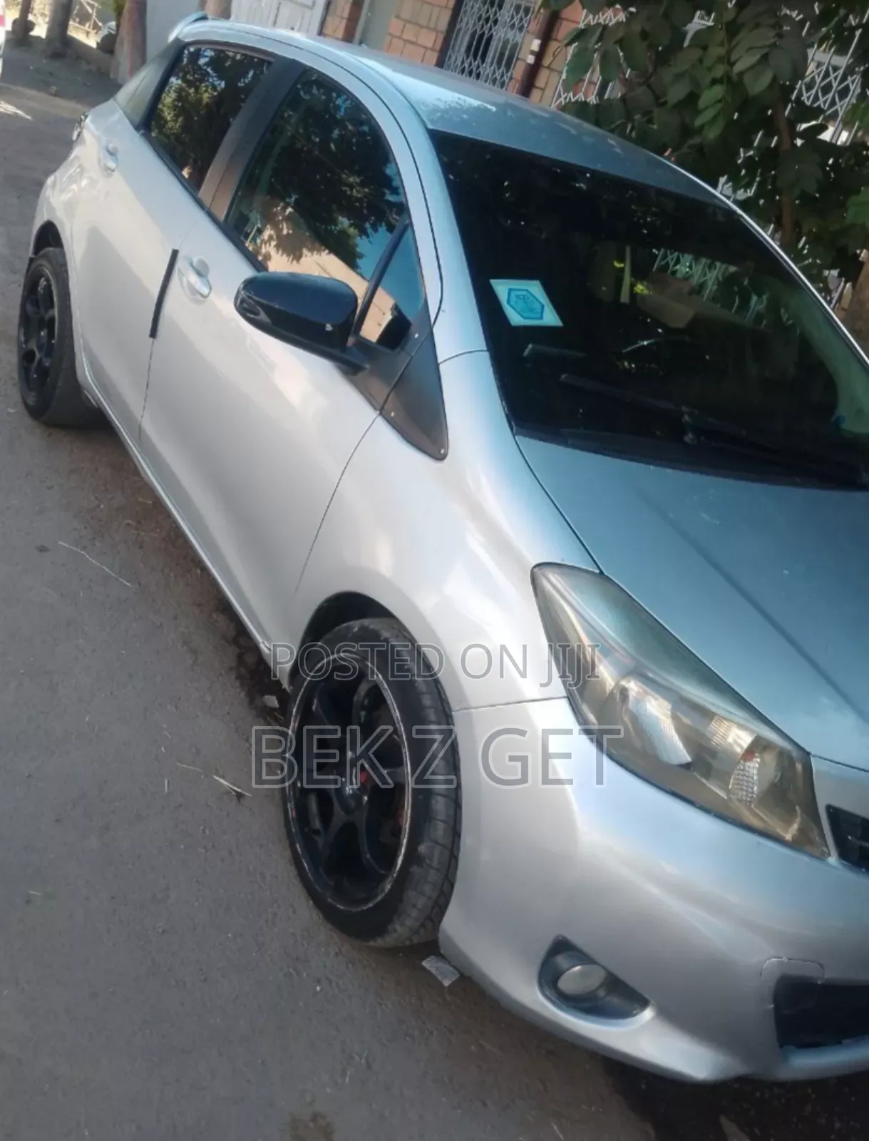 Toyota Yaris 2014 Silver