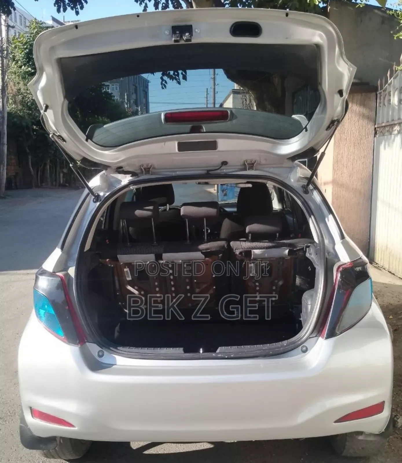 Toyota Yaris 2014 Silver