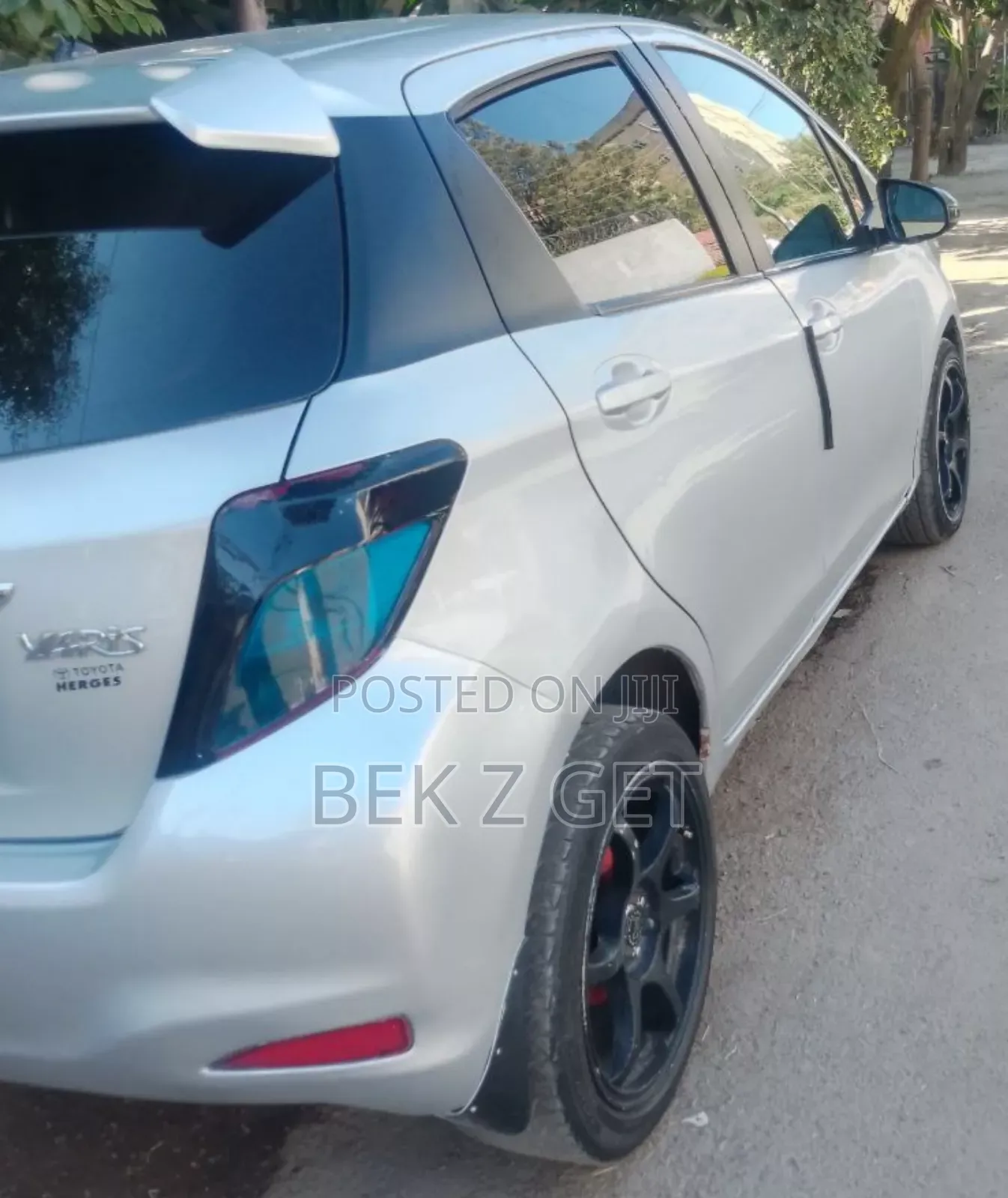 Toyota Yaris 2014 Silver