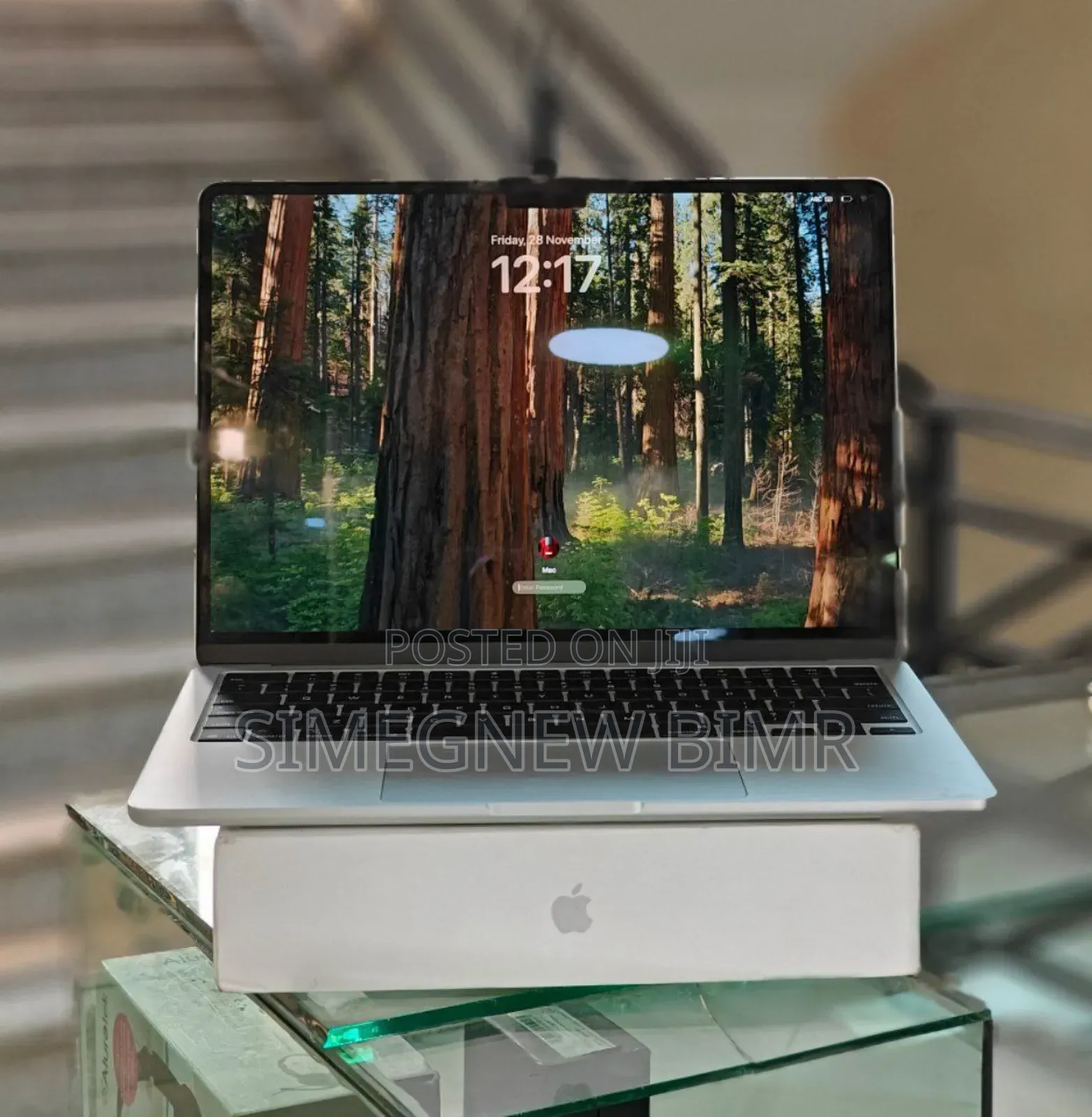 New Laptop Apple MacBook Air 2025 M4 13-Inch 16GB Apple M4 SSD 256GB