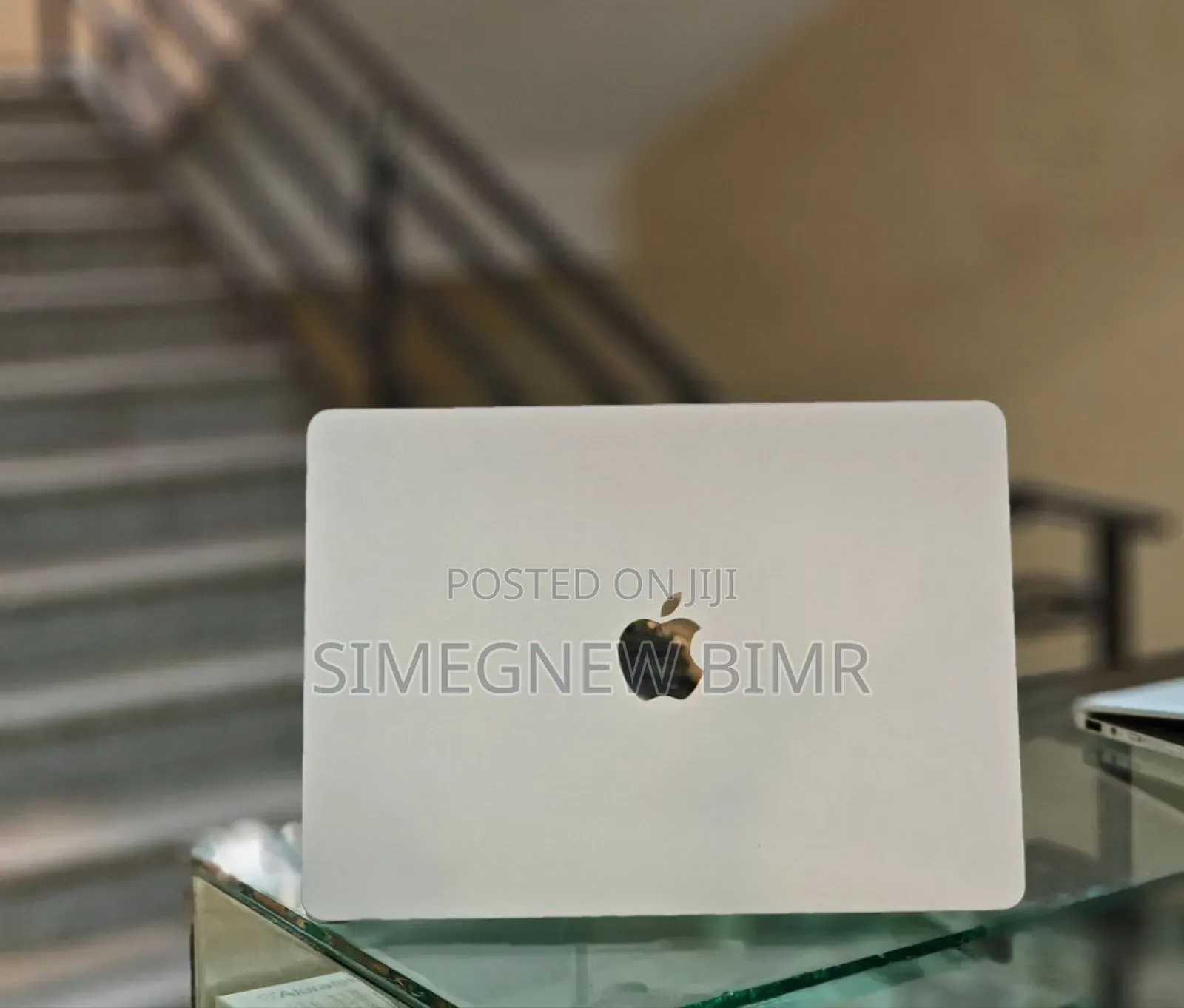 New Laptop Apple MacBook Air 2025 M4 13-Inch 16GB Apple M4 SSD 256GB