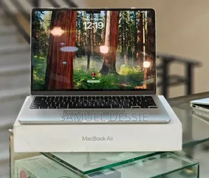 New Laptop Apple MacBook Air 2025 M4 13-Inch 16GB Apple M4 SSD 256GB