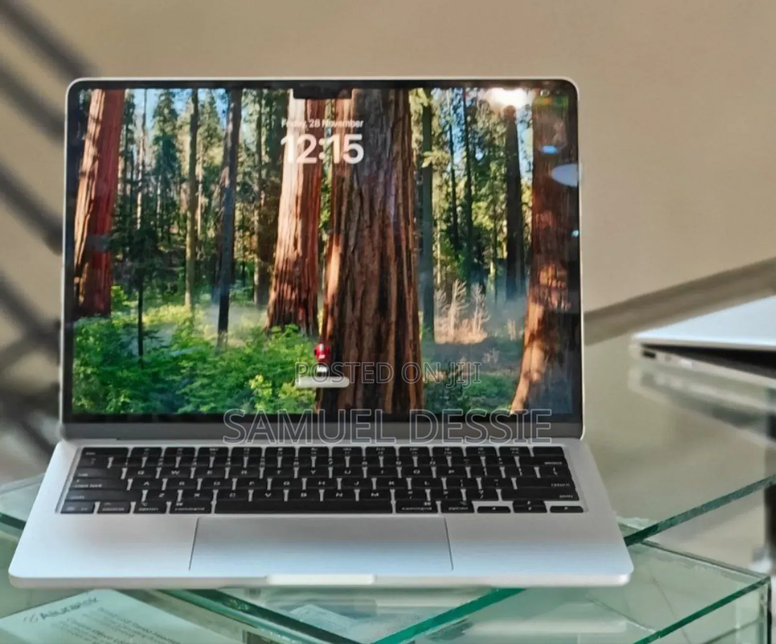 New Laptop Apple MacBook Air 2025 M4 13-Inch 16GB Apple M4 SSD 256GB