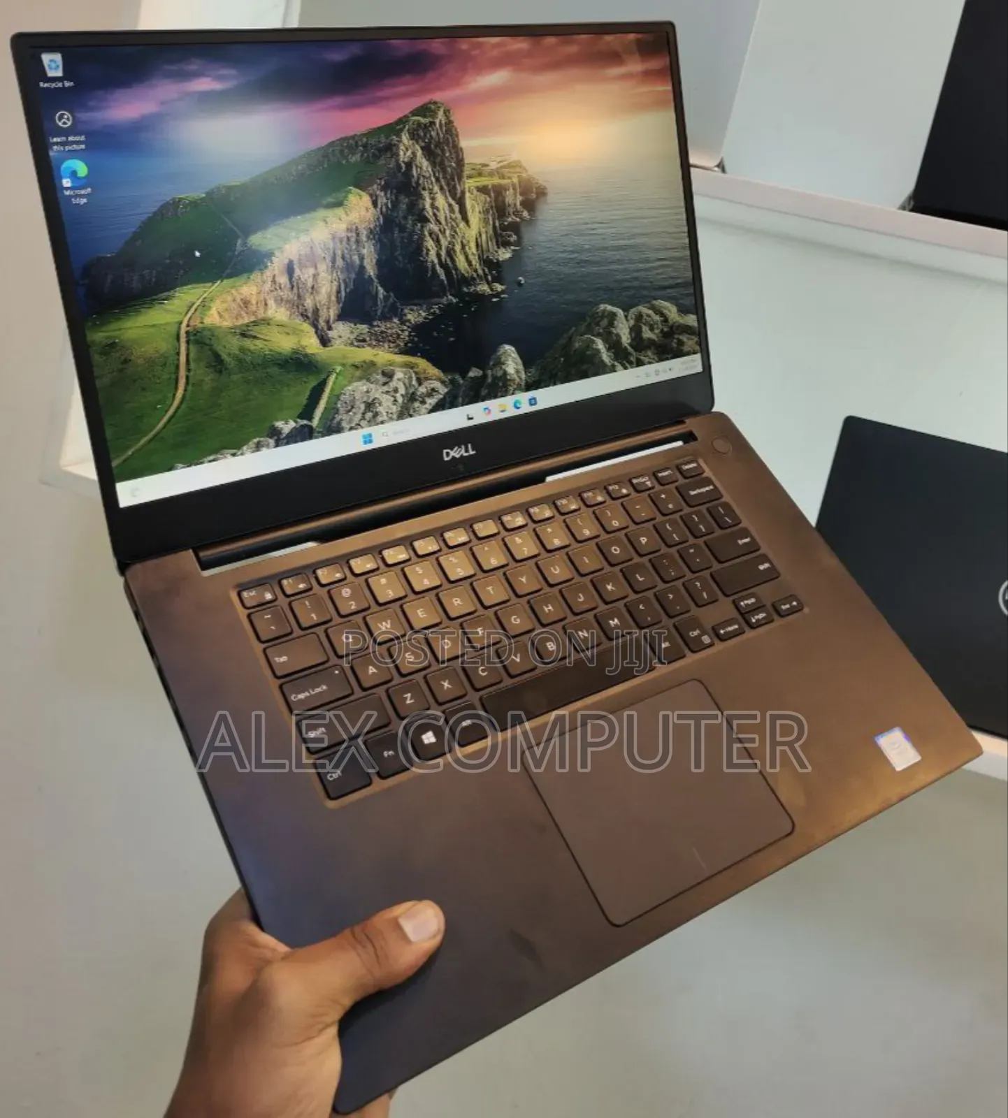 New Laptop Dell Inspiron 15 16GB Intel Core I7 SSD 512GB