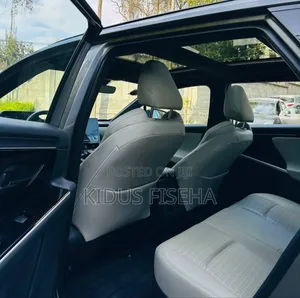 New Toyota bZ4X 71.4 kWh AWD 2023 Silver