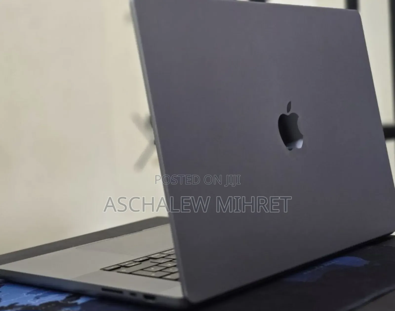 New Laptop Apple MacBook Pro M1 16GB Apple M1 Pro SSD 1T