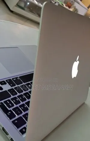 New Laptop Apple MacBook Air 2015 8GB Intel Core I5 SSD 256GB