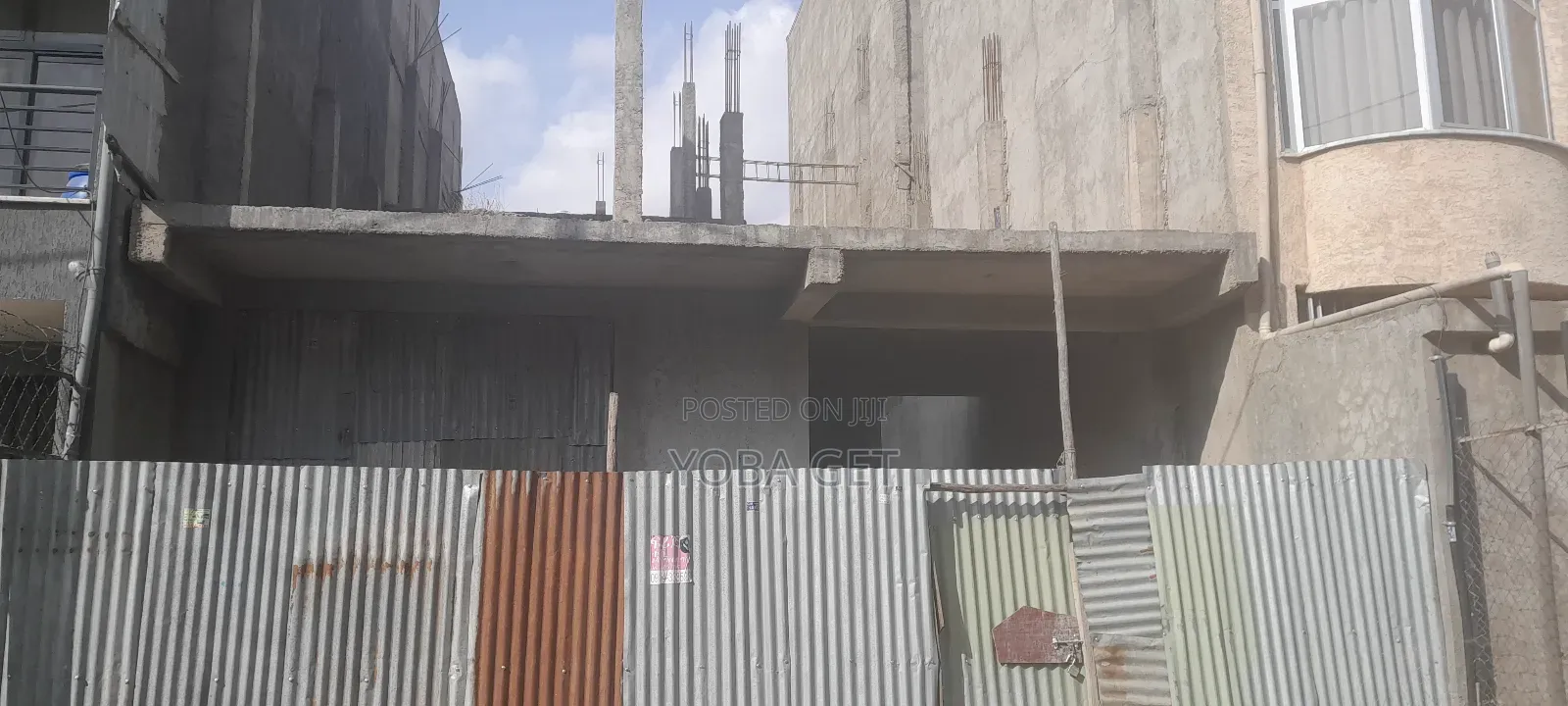 5bdrm House in Akaky Kaliti for sale