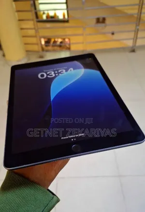 New Apple iPad 10.2 (2021) 32 GB