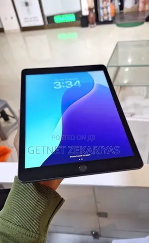 New Apple iPad 10.2 (2021) 32 GB